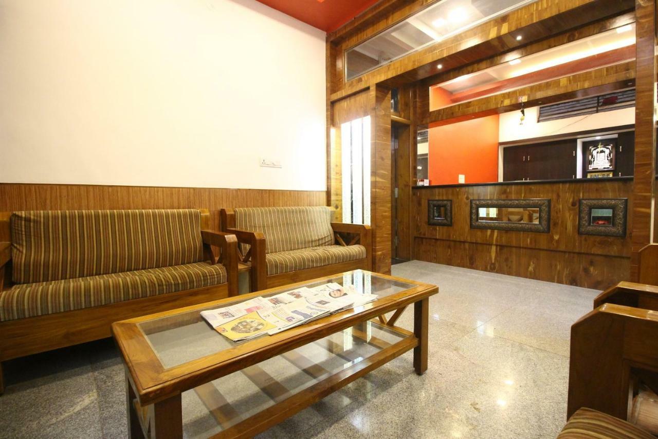 Oyo Flagship 30734 Jeevan Lodge Shimoga Exterior foto