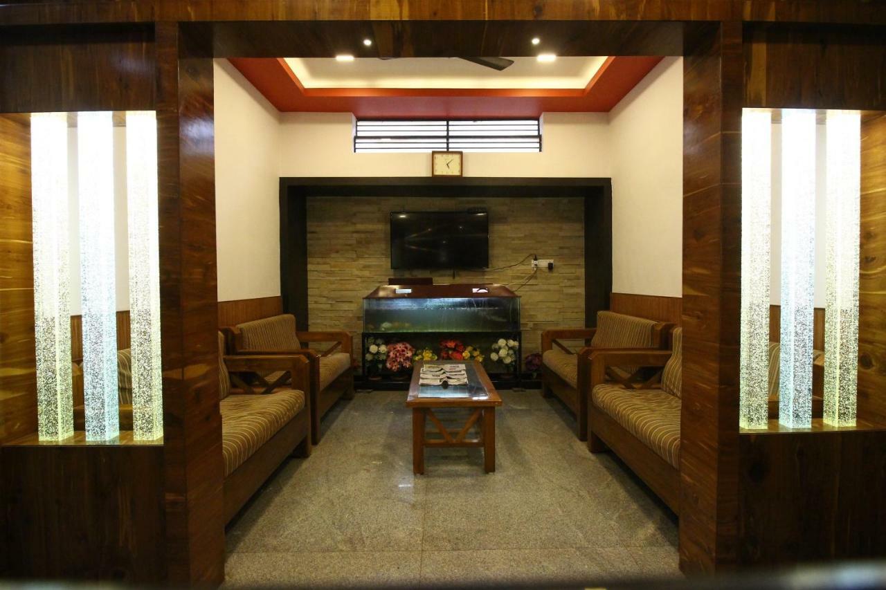 Oyo Flagship 30734 Jeevan Lodge Shimoga Exterior foto